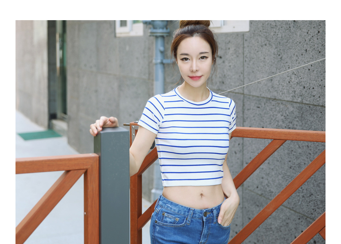 mwg cropped T|